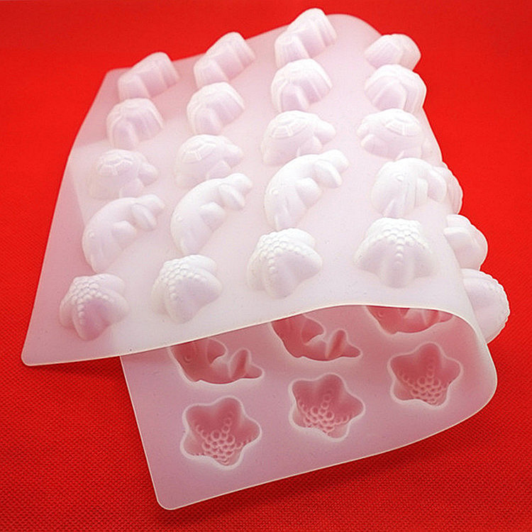 Amazon's Best-Selling Four-Hole Silicone Ball, Round Hole Ice Puck, Creative Ice Film Ice Box, Silicone Ice Tray Supplies