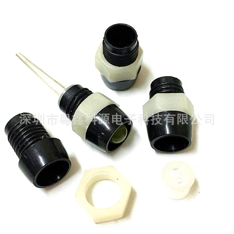 Поставка 5мм LED патрона, пластиковый колпак, комплект из трех частей с пластиковым сердечником