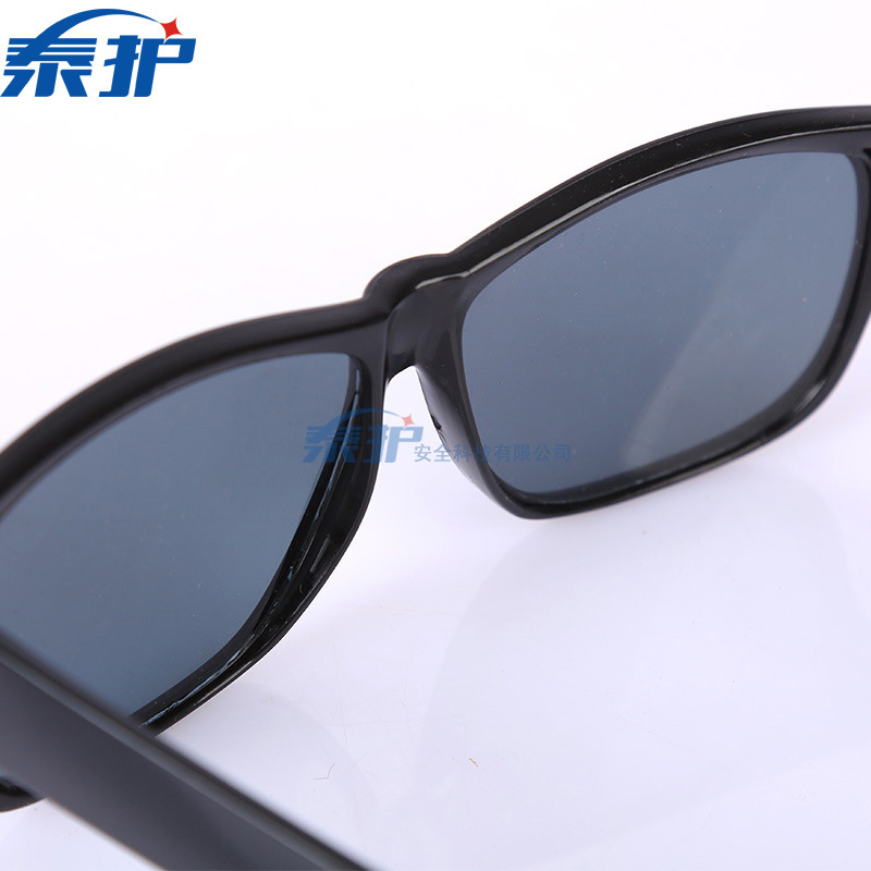 Protective Glasses, Flat Polished, Dust-Proof, Labor Protection, Welding, Strong Light Welding, Impact-Proof, Splash-Proof Dust Goggles