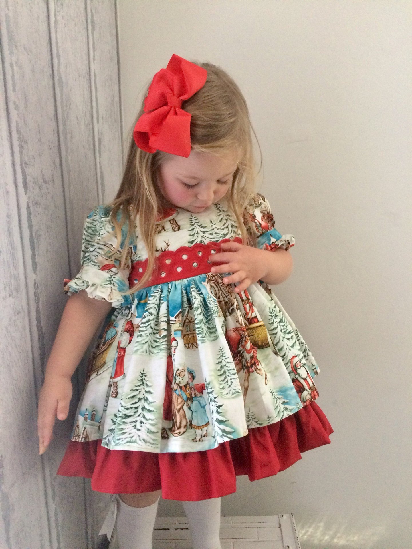 Cross-border foreign trade export e-commerce ins explosions European and American children Santa Claus printed large bow skirt