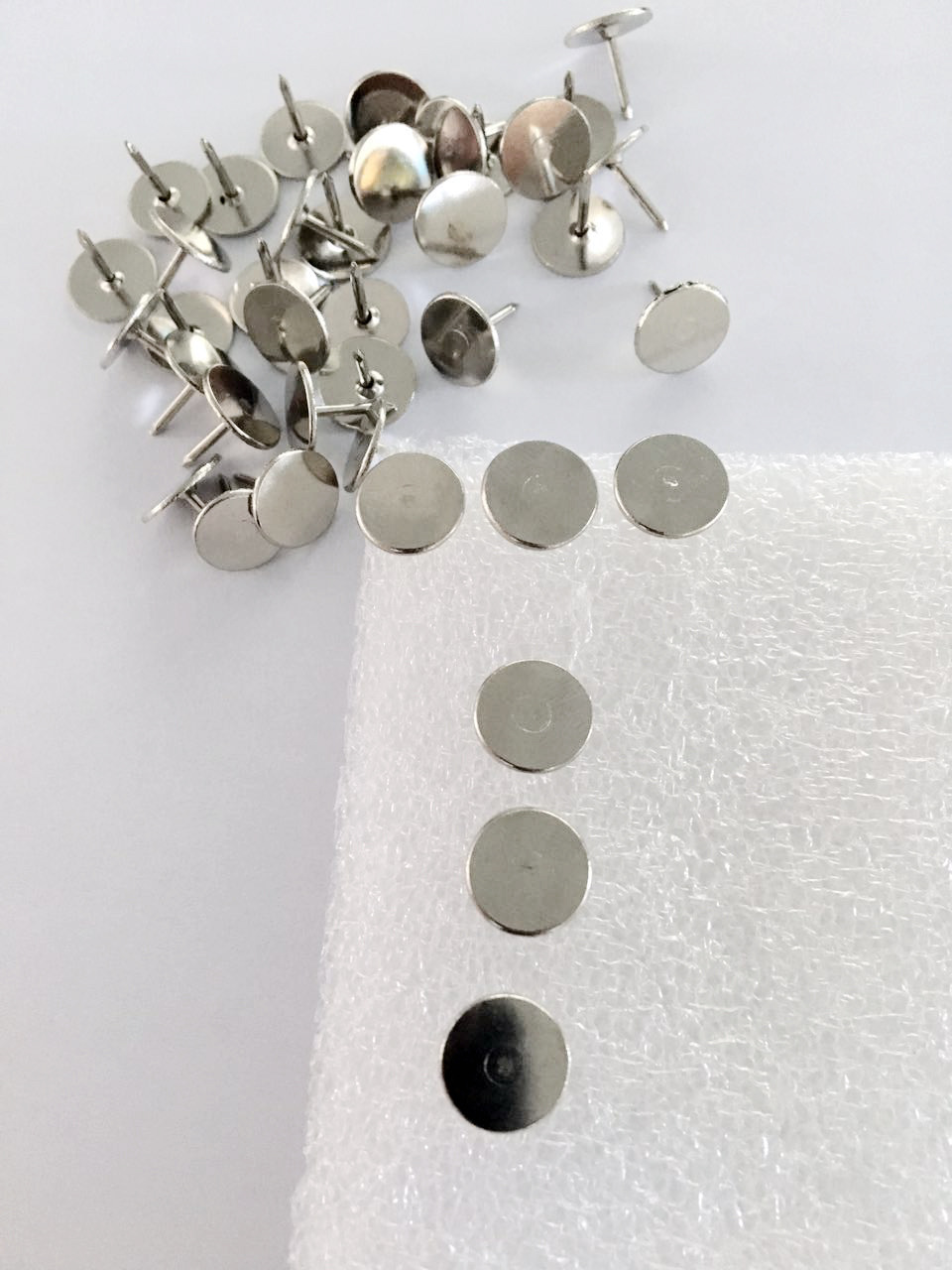 Factory supply nickel plated flat head pushpin epoxy special pushpin silver office pushpin in stock