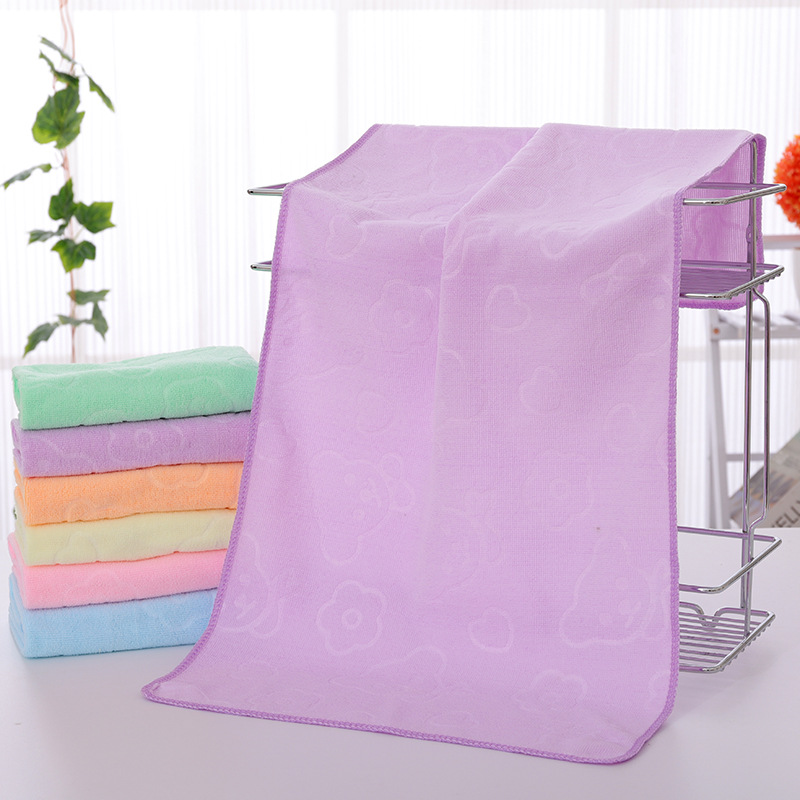 Оптовая продажа фабричного полотенца с рельефным медведем 75*35, впитывающее, быстро сохнущее, маленькое волокно, подарочное полотенце