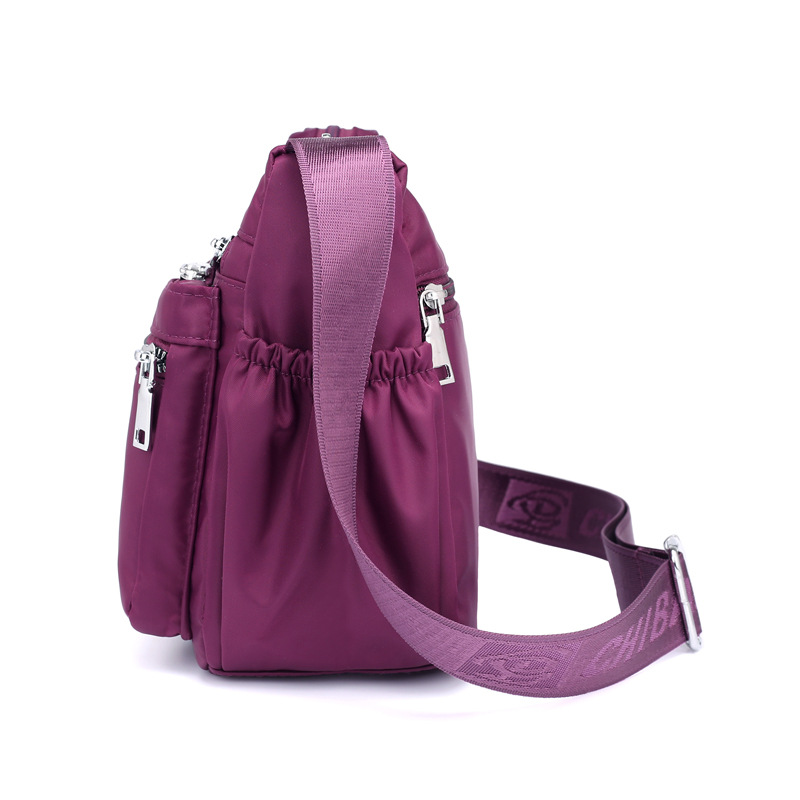 Women's bag 2019 new nylon cloth shoulder messenger bag Joker casual waterproof middle-aged mother small backpack wholesale