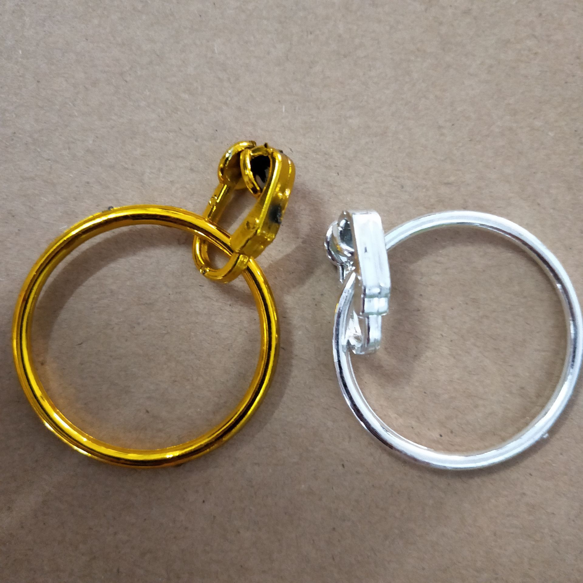 Pirate Skull Earrings Pirate Ring Plastic Ring Halloween Costume Accessories Props Ring Small Toys