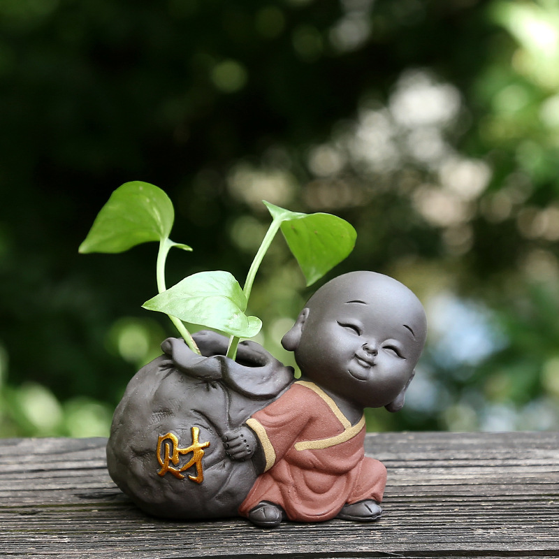 Miniature Hydroponic Tea Pet Ornament for Monks, Suitable for Tea Tables, Tea Sets, and Small Flower Vases, Made of Purple Clay for Attracting Wealth