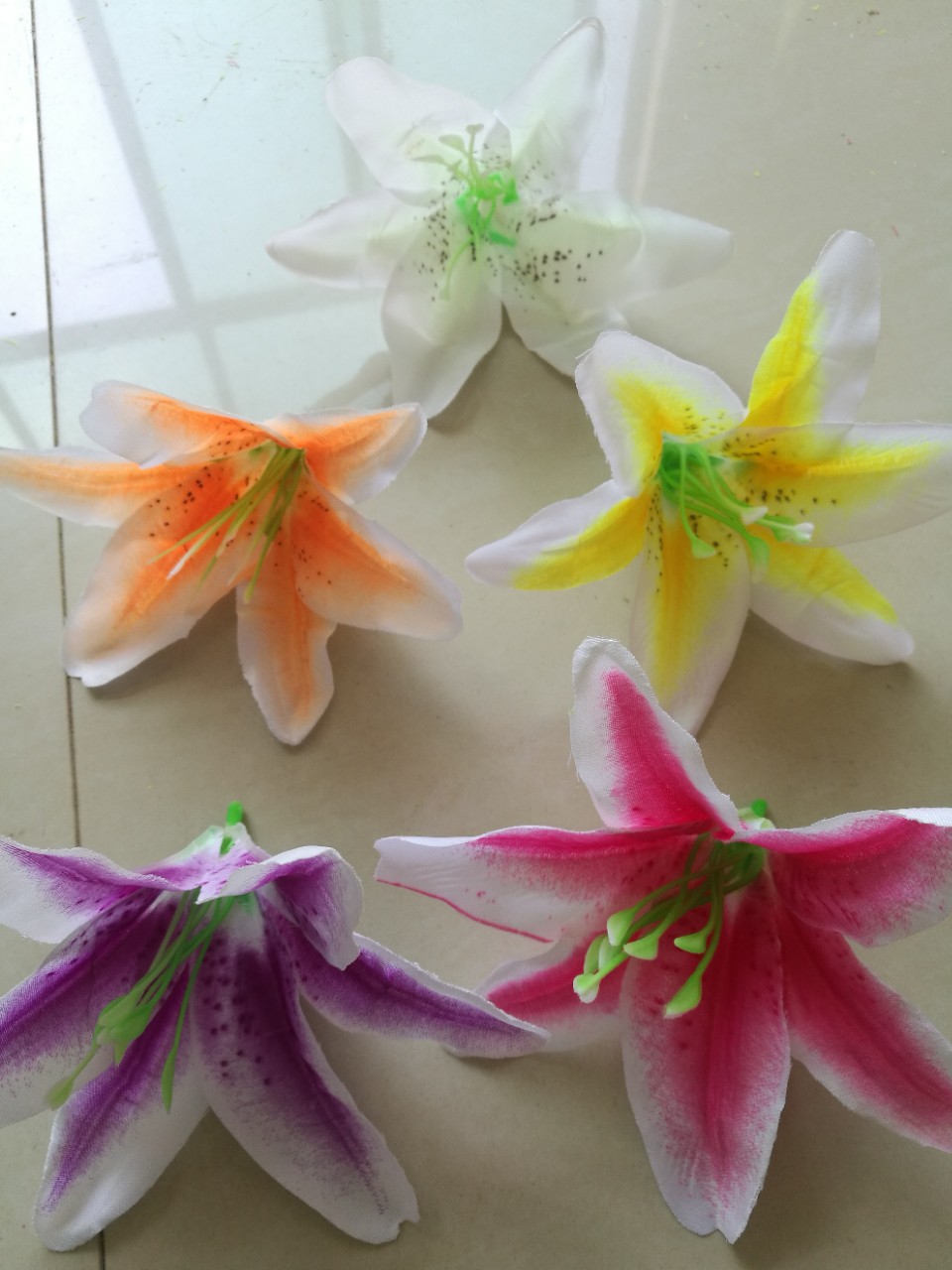 Spot! Factory direct supply 13cm lily flower wedding flower silk flower gift Qingming flower Tiger Orchid