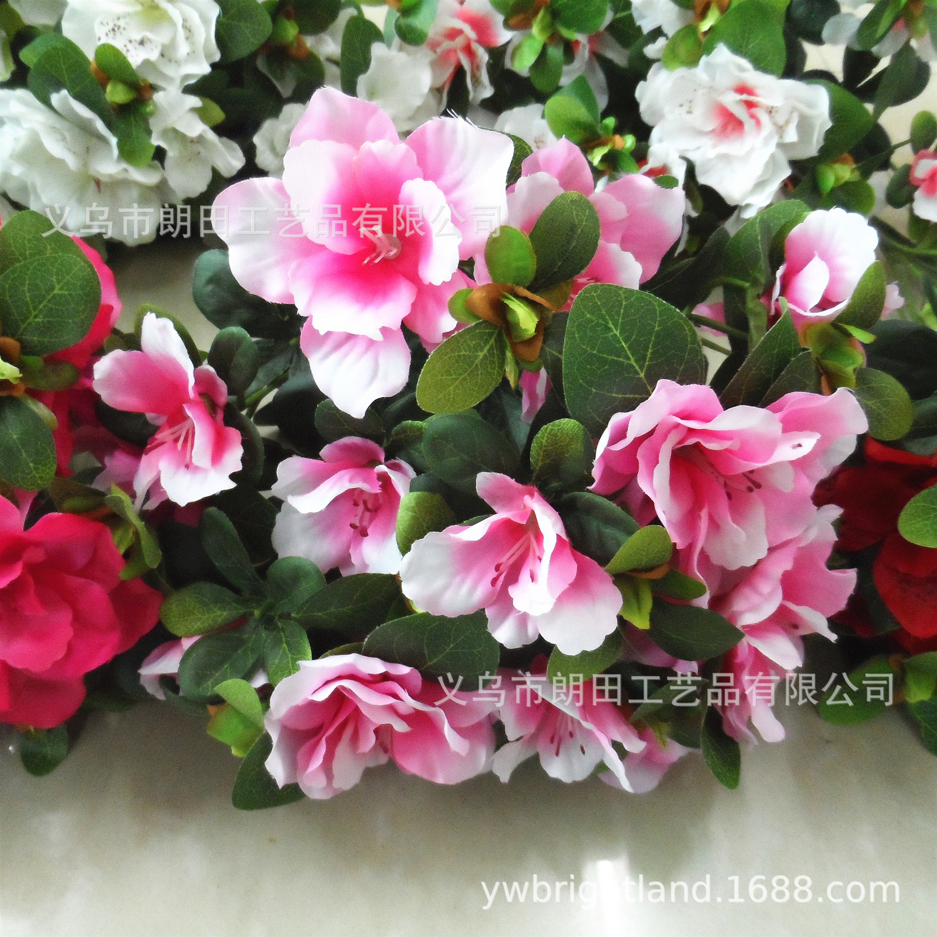 Simulation of a large bunch of silk flowers fake flowers plastic flowers Rose Red Azalea Azalea Decoration Engineering landscaping manufacturers