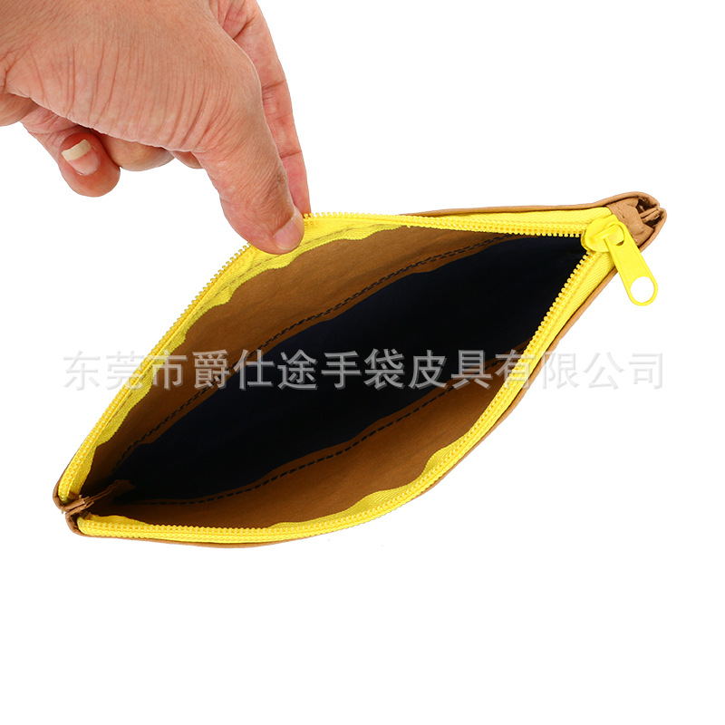 New Spliced ​​Brown Packing Paper Zipper Bag, Environmentally Friendly Waterproof Brown Packing Paper Storage Bag, Simple and Fashionable Clutch Bag