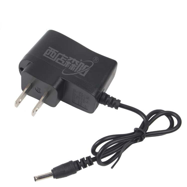 Strong light flashlight direct charge charger American standard European standard national standard 4.2V charging head 3.5mm round hole factory wholesale