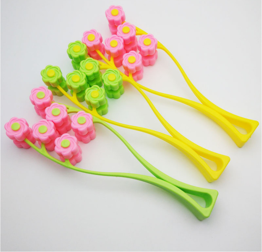 Трехступенчатый роликовый массажер для лица в форме цветка розы 4158