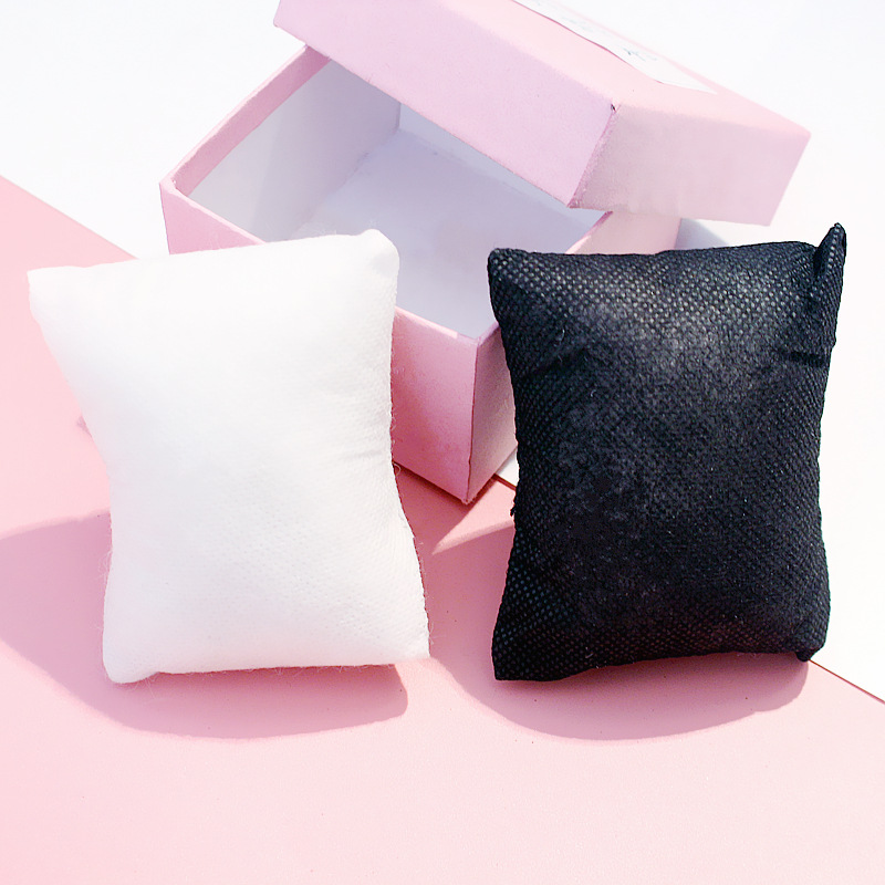 Manufacturers custom-made PU leather flannel watch box small pillow pillow silk cotton pillow bag bracelet pillow bracelet