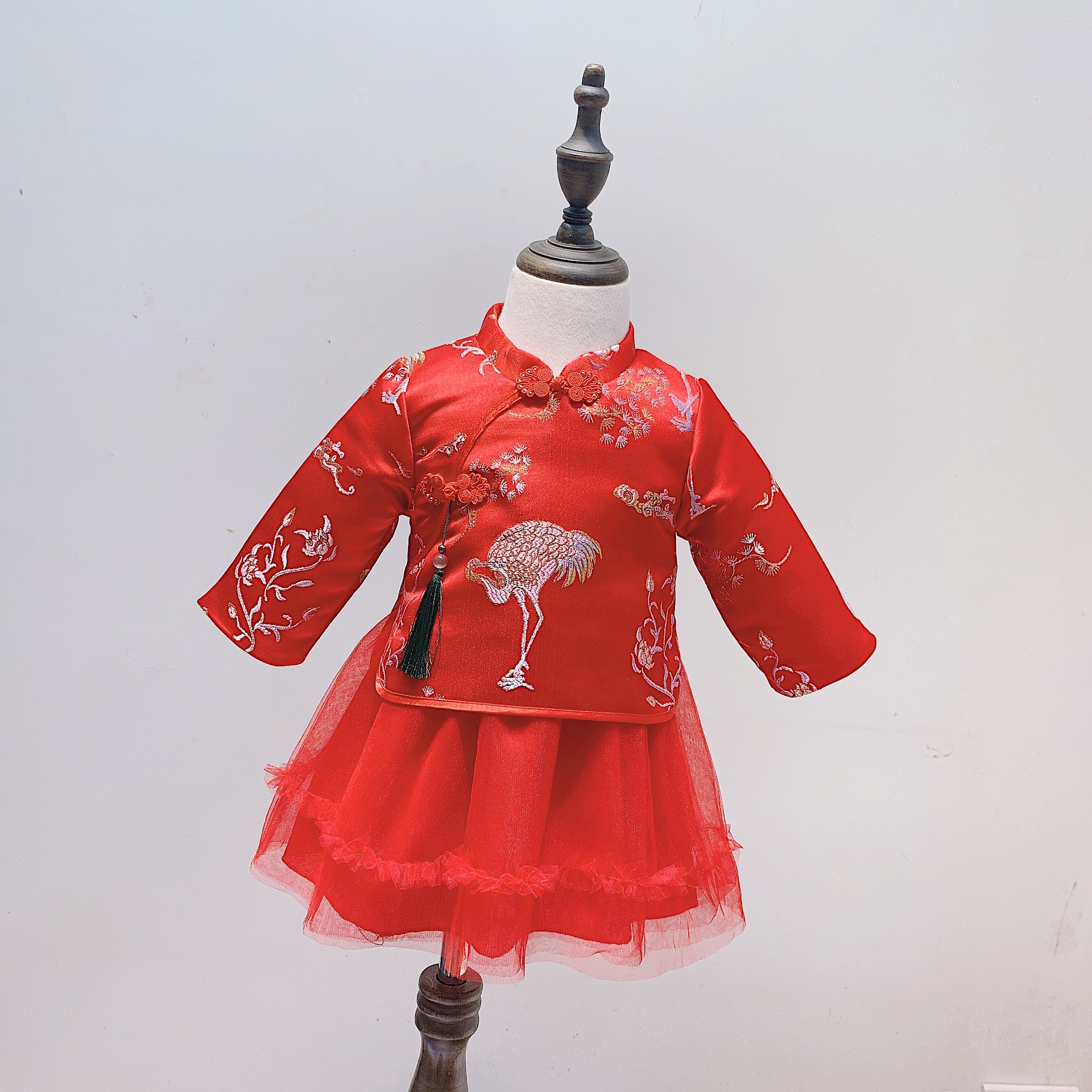 Осень и зима 2020 платья для девочек 0-3 года китайский стиль с вышивкой журавля на красном фоне длинный рукав чонгсам