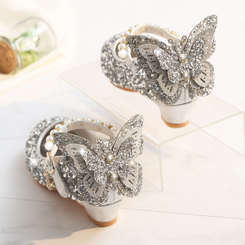 Туфли на высоком каблуке для девочек Принцесса Эльза 2026 весна-лето с блестками и кристаллами маленькие кожаные туфли серебристые для сценических выступлений