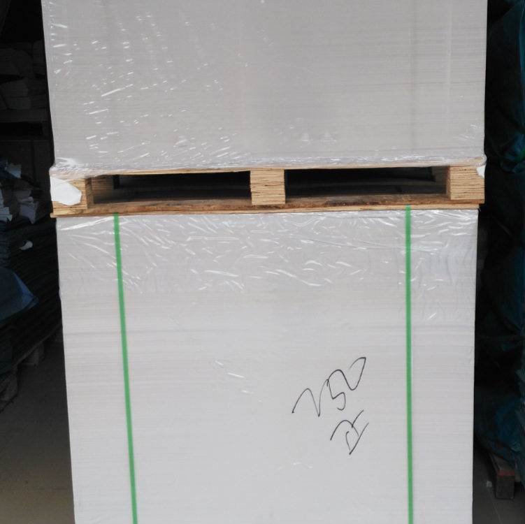 250g grade a single-sided whiteboard A4 cardboard 21 * 30CM clothing packaging cardboard gray background whiteboard