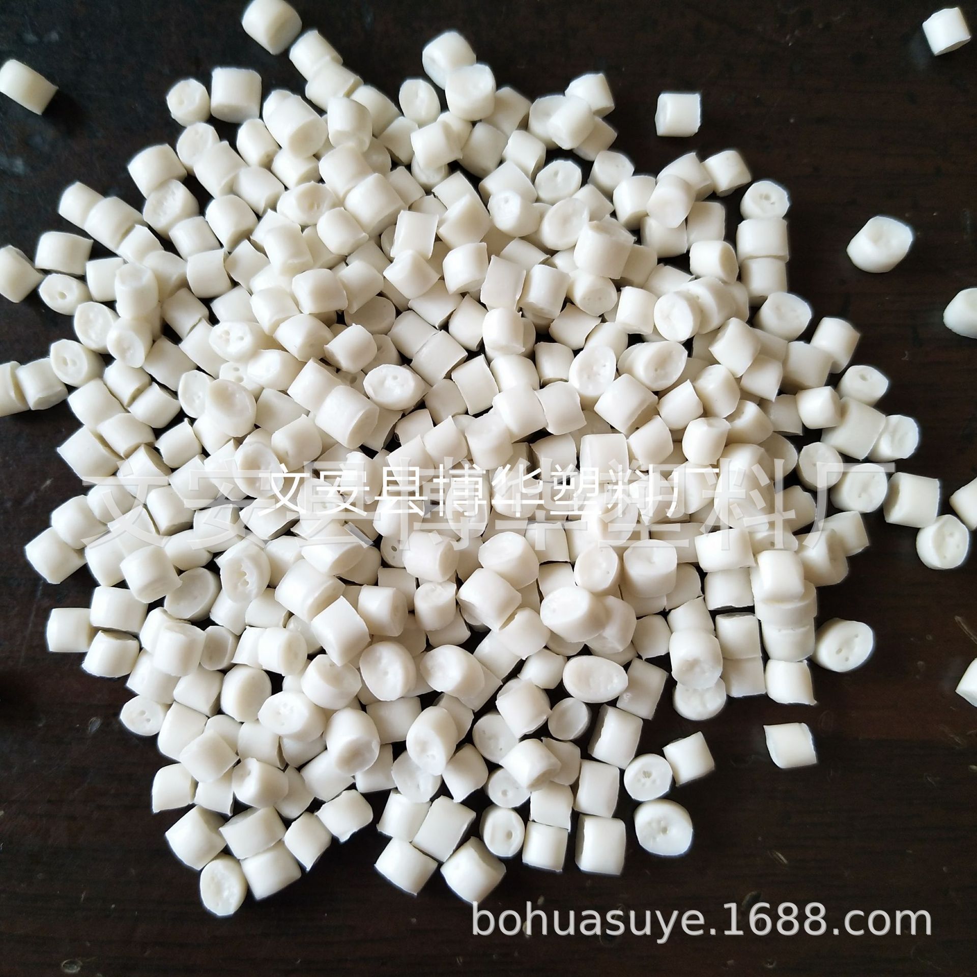 Прямые продажи завода белых гранул PPR, регенерационные материалы для производства двойных гофрированных труб, возможны скидки при больших объемах