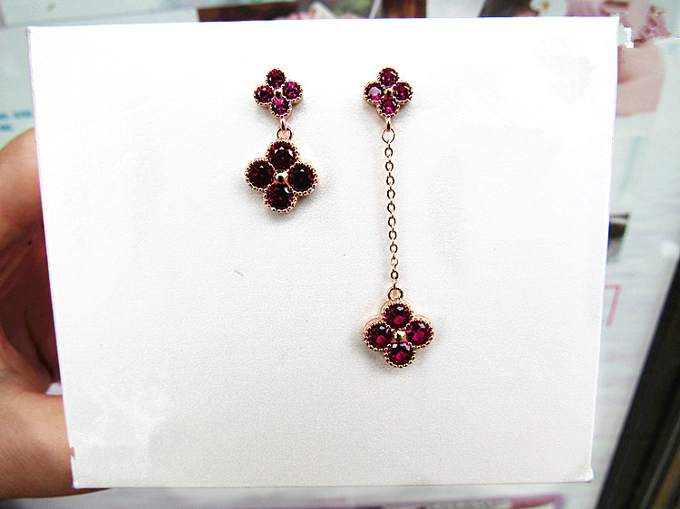 Manufacturers direct supply of accessories natural crystal new four-leaf clover earrings explosive a generation AliExpress supply