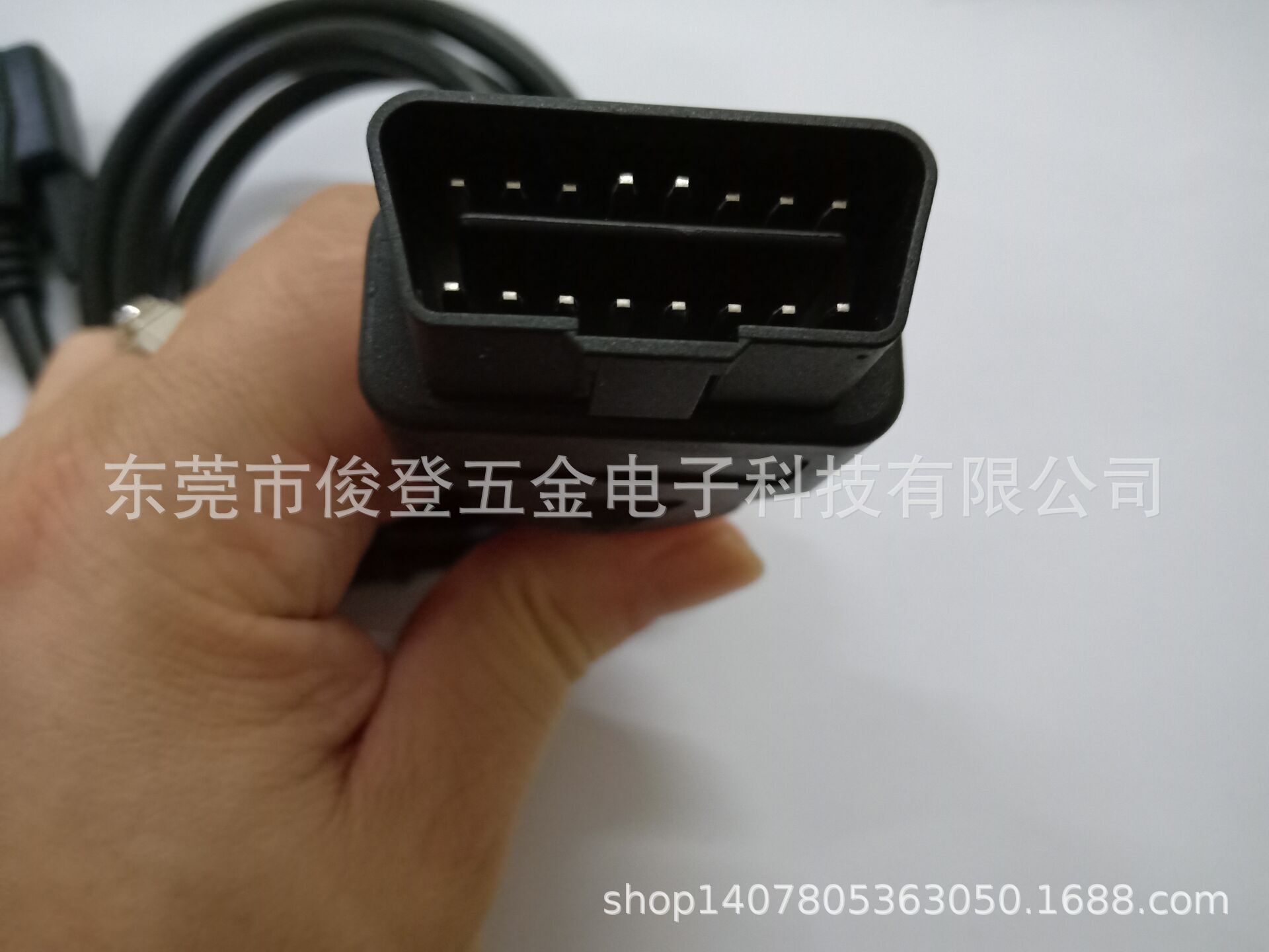 Manufacturer sells OBD2 to DB9P extension cord for diagnostic equipment
