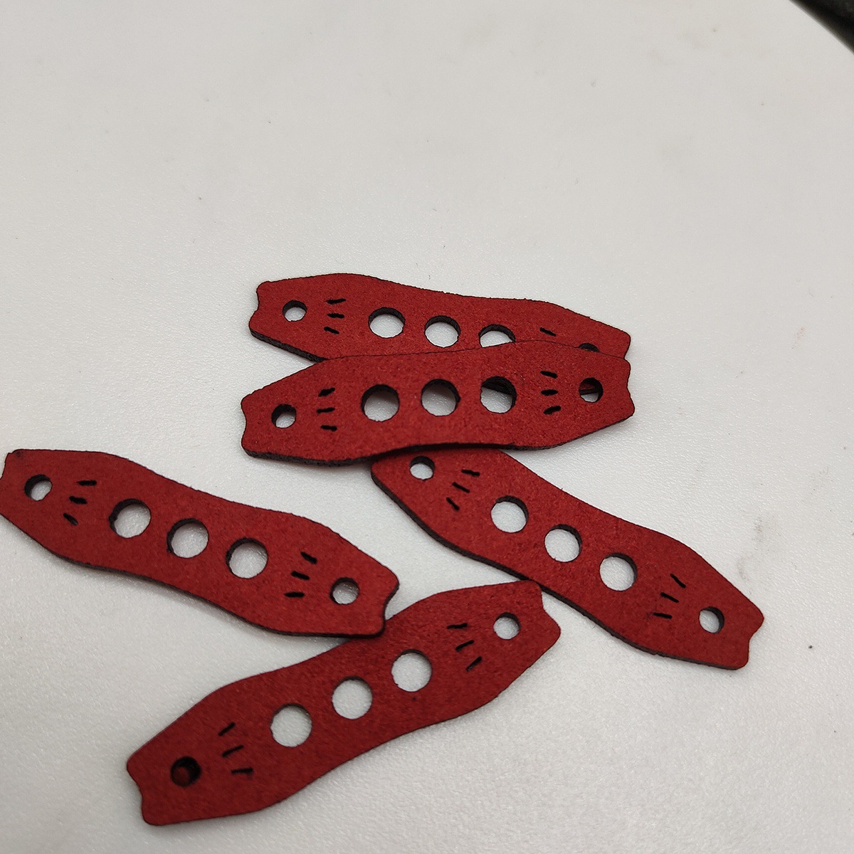 Outdoor Shooting Competition Competitive Ultra Fiber Leather Pocket Positioning Leather Pocket Silencer Internet Popular Leather Pocket Flat Leather Pocket Slingshot Accessories