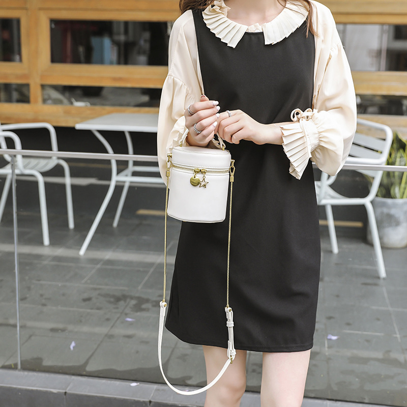 Crossbody Bag 2020 New Portable Small Bucket Bag Soft Women's Bag Shoulder Bag Fashionable Chain Bucket Bag