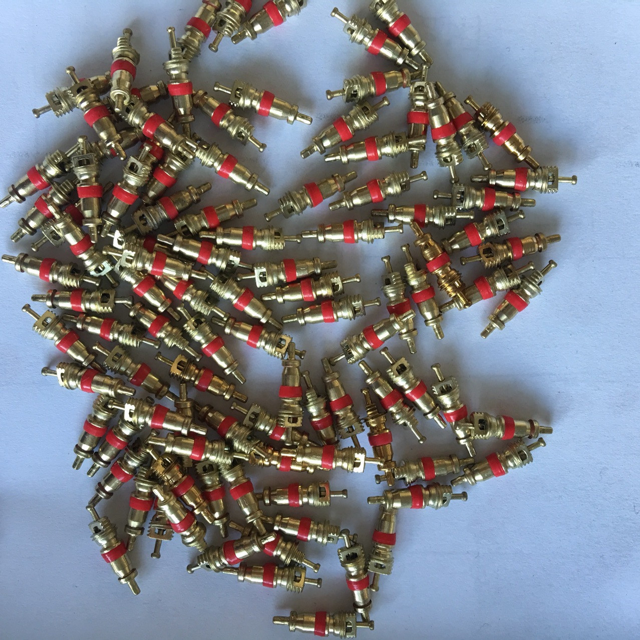 Manufacturers supply car tire zinc alloy yellow valve core, battery car, motorcycle valve core