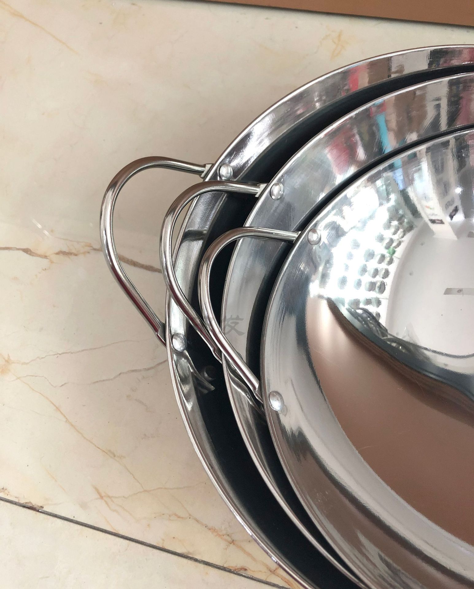 Stainless Steel Strip Ear Bar Tripod Thickeneded Anti-spill Dry Pot Double-ear Hot Pot Basin Hotel Restaurant Alcohol Stove Small Hot Pot