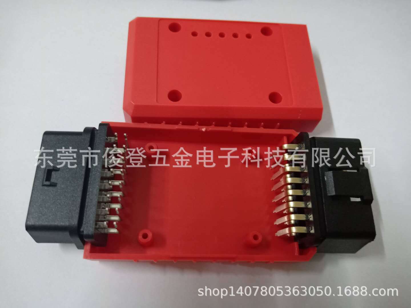 Производитель продает OBD адаптер мужской-женский для диагностического оборудования