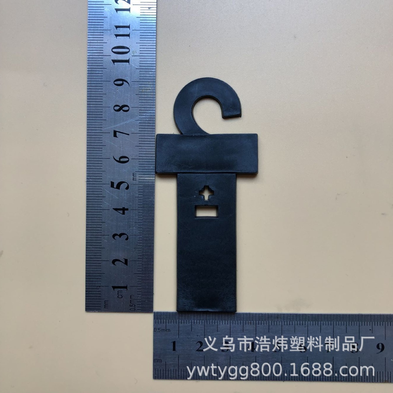 Yiwu Factory Direct Sales Automatic Hooks, Automatic Buckle Hooks, Polyethylene Regeneration Materials Are Not Environmentally Friendly (Pe)