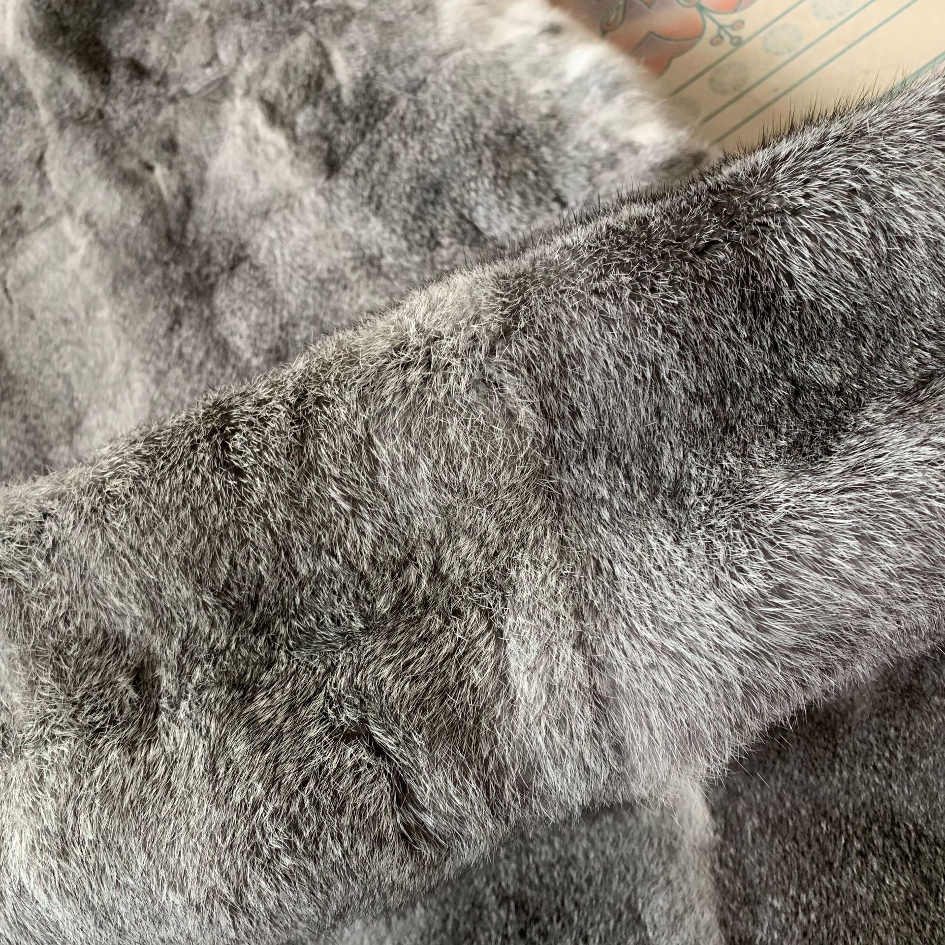 Whole Skin Rabbit Skin Mat Natural Color Rabbit Blanket Green Grass Natural Color Rabbit Hair Blanket Customizable