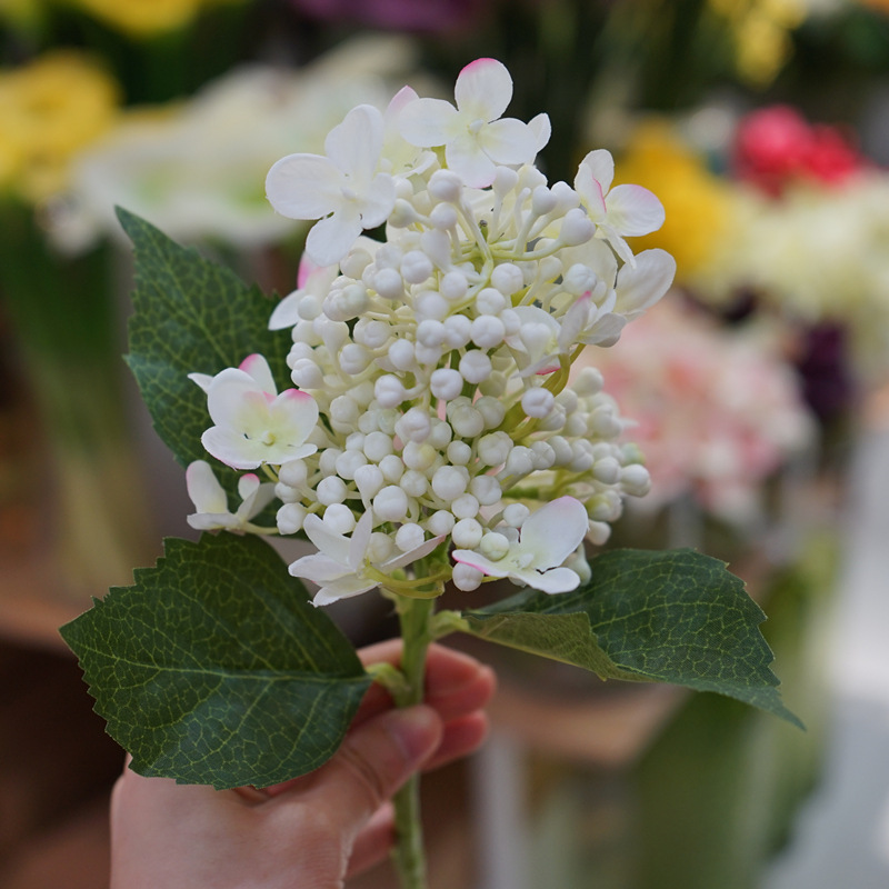 High-quality simple simulation lilac hydrangea fruit small broken bouquet home decoration ornaments soft flower arrangement with flowers wholesale