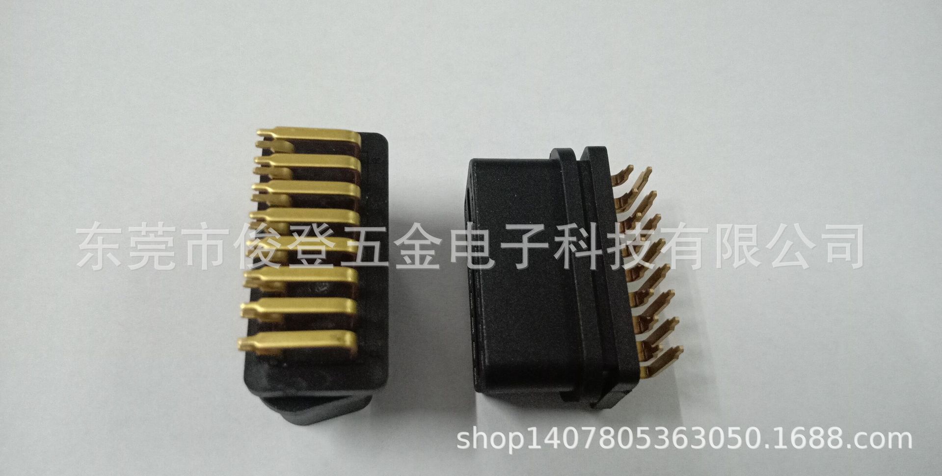 Производители продают OBD2 разъем с изогнутыми контактами женский