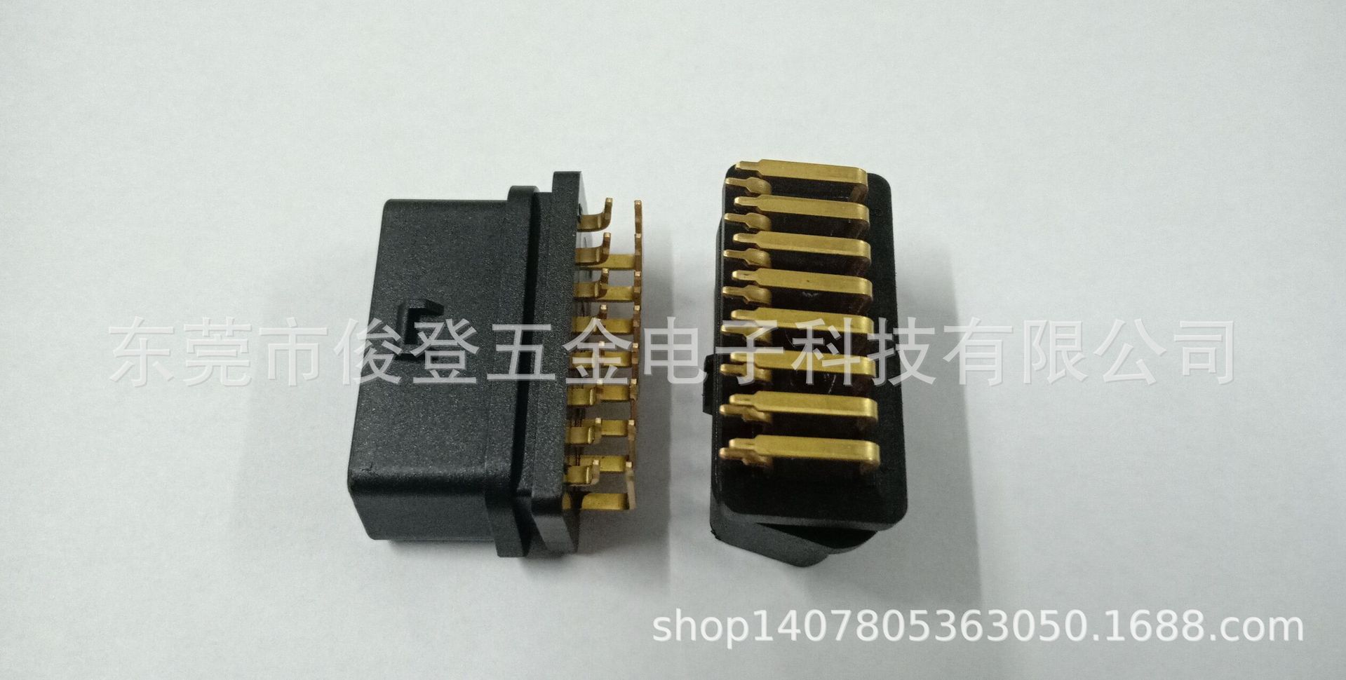 Производители продают OBD2 женский разъем с изогнутыми контактами