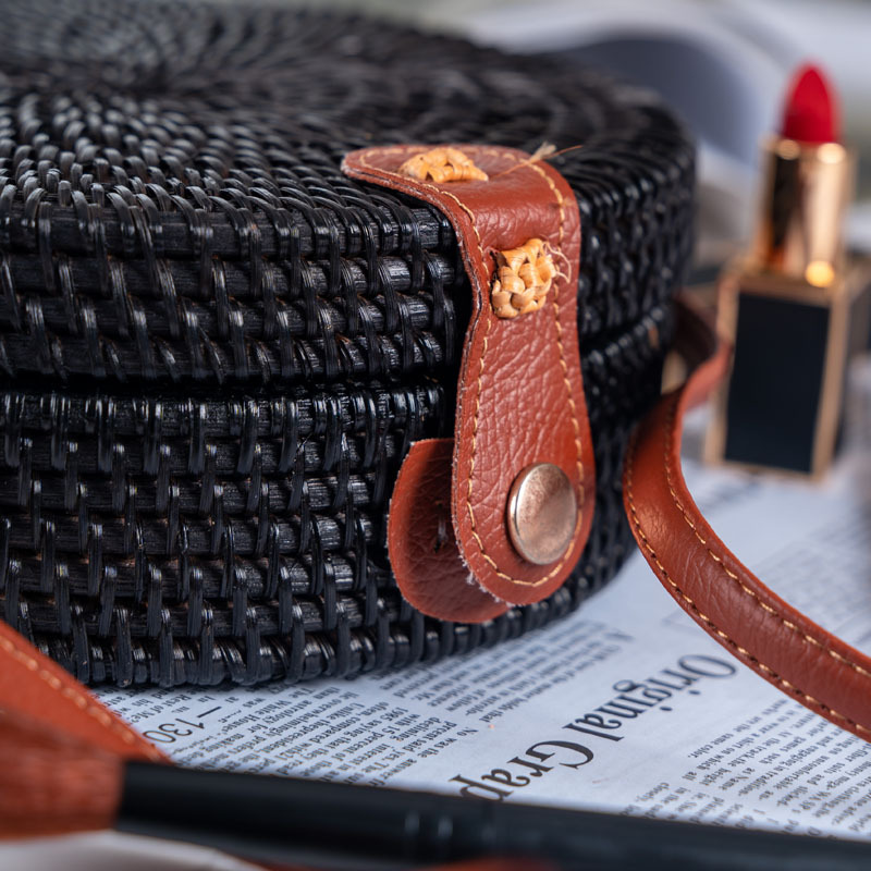 Vietnam rattan hand-woven bag shoulder diagonal beach Women's bag round small wind incense leisure travel Women's bag wholesale