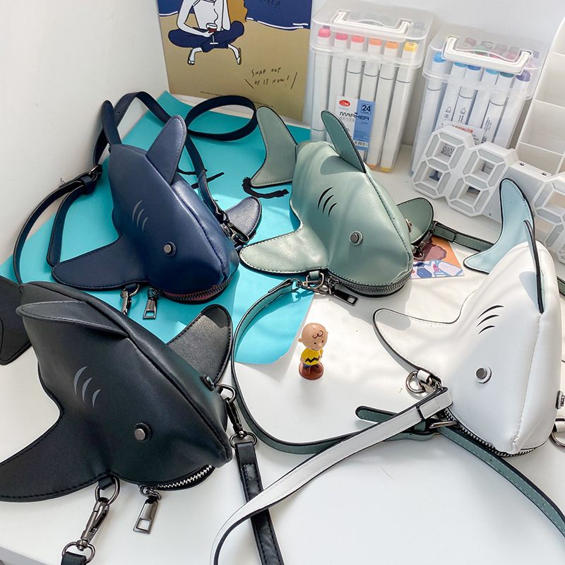 European and American Creative Animal Fierce Shark Women's Bag Simulation Cute Cute Animal Single Shoulder Crossbody Bag Contrast Color Carto Bag