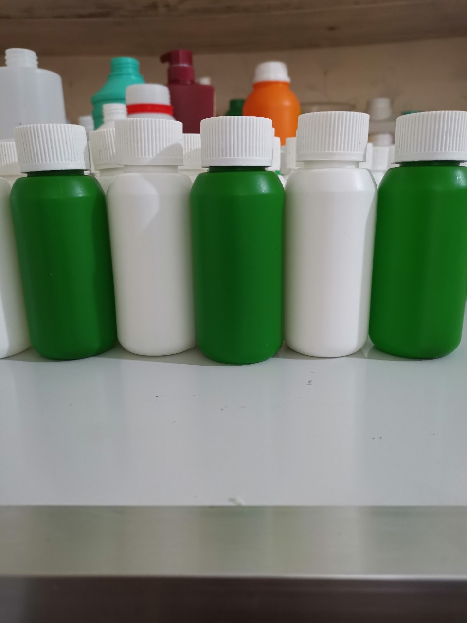 Производство и переработка пластиковых бутылок 100 мл, сельскохозяйственных бутылок, фармацевтических бутылок, химических пластиковых бутылок, бутылок для ополаскивателя