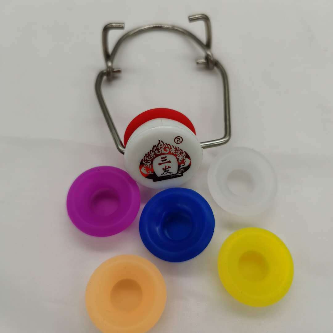 Производители крышек для бутылок предлагают пружинные крышки из нержавеющей стали с качающейся застежкой, доступные для заказа клиентами