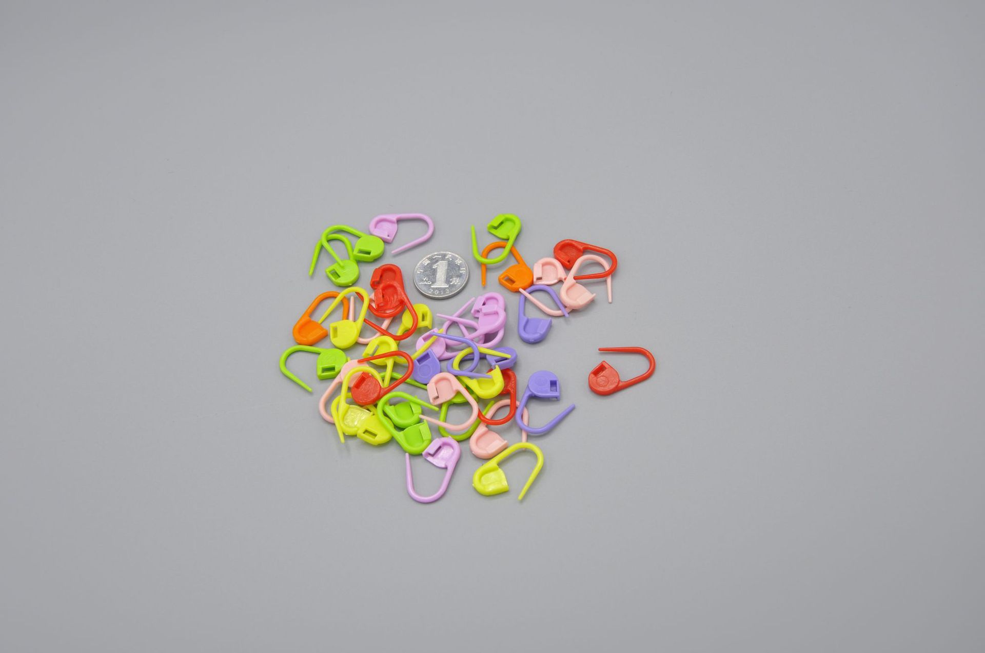 Color plastic buckle pin Mark Buckle handmade DLY tool needle sweater Mark pin wholesale multi-color optional