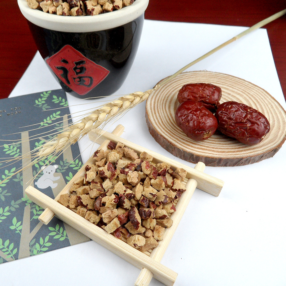 Manufacturers of Origin supply non-nuclear simple particles uniform 5 * 6mm gray jujube diced red jujube dried particles