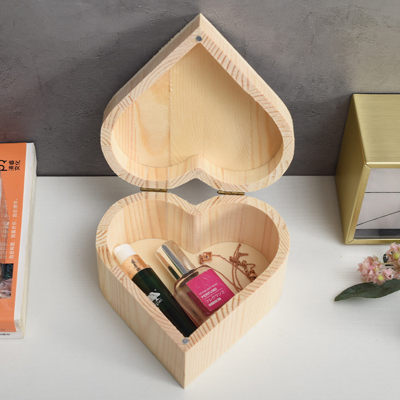 Wooden Heart-shaped gift box wholesale necklace bracelet jewelry box Buddha beads wooden box Chinese flip home wooden box