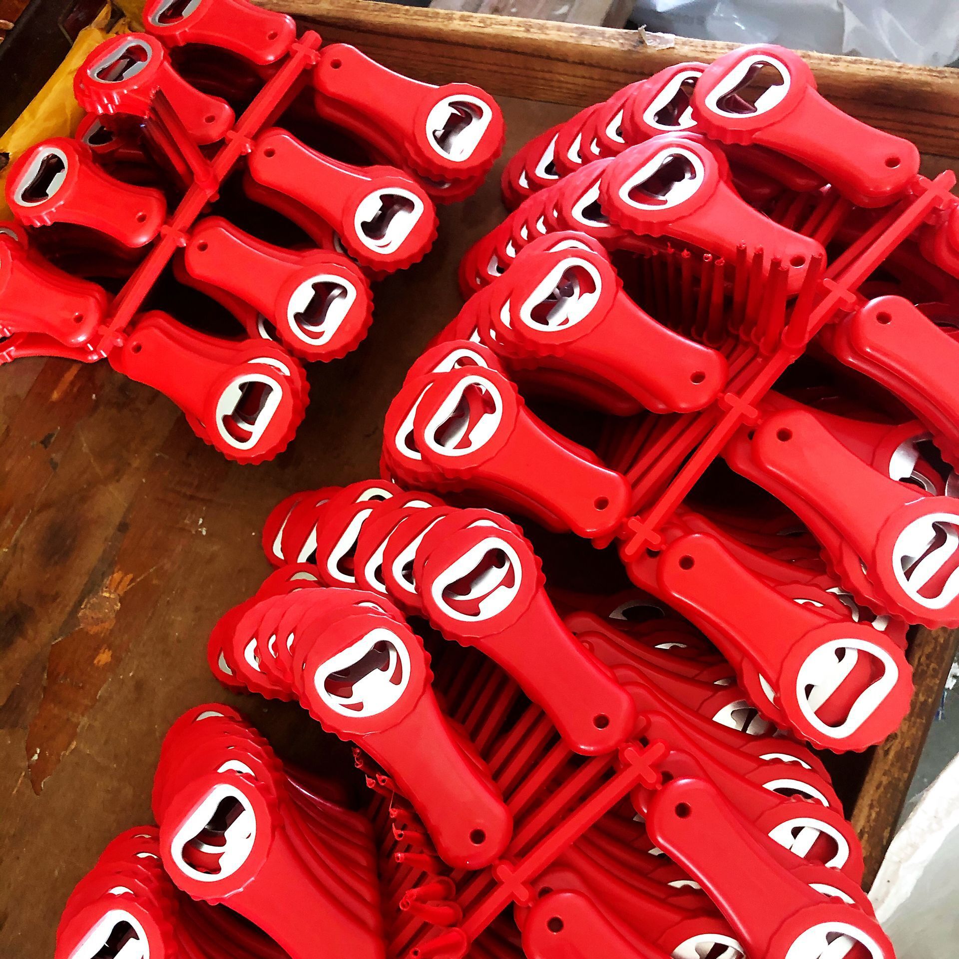 Factory Direct Sales Beer Opener Flower Head Bottle Opener Advertising Wine Opener Beer Cap Opener Logo Printing