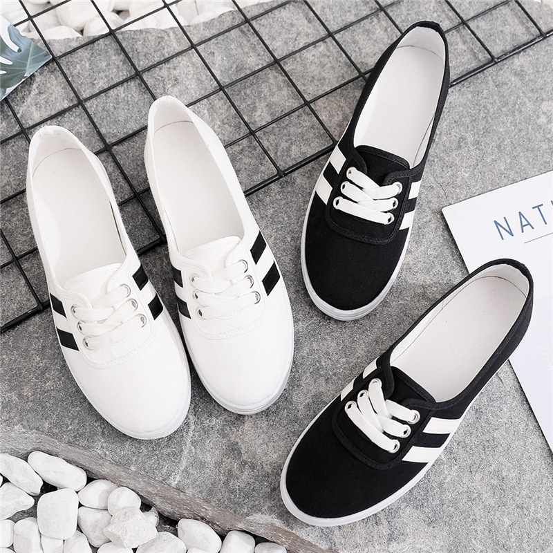 2025 New Low-Top Canvas Shoes for Female Students, Flats Casual Shoes, Sports and Leisure Sneakers, Lazy White Shoes Wholesale