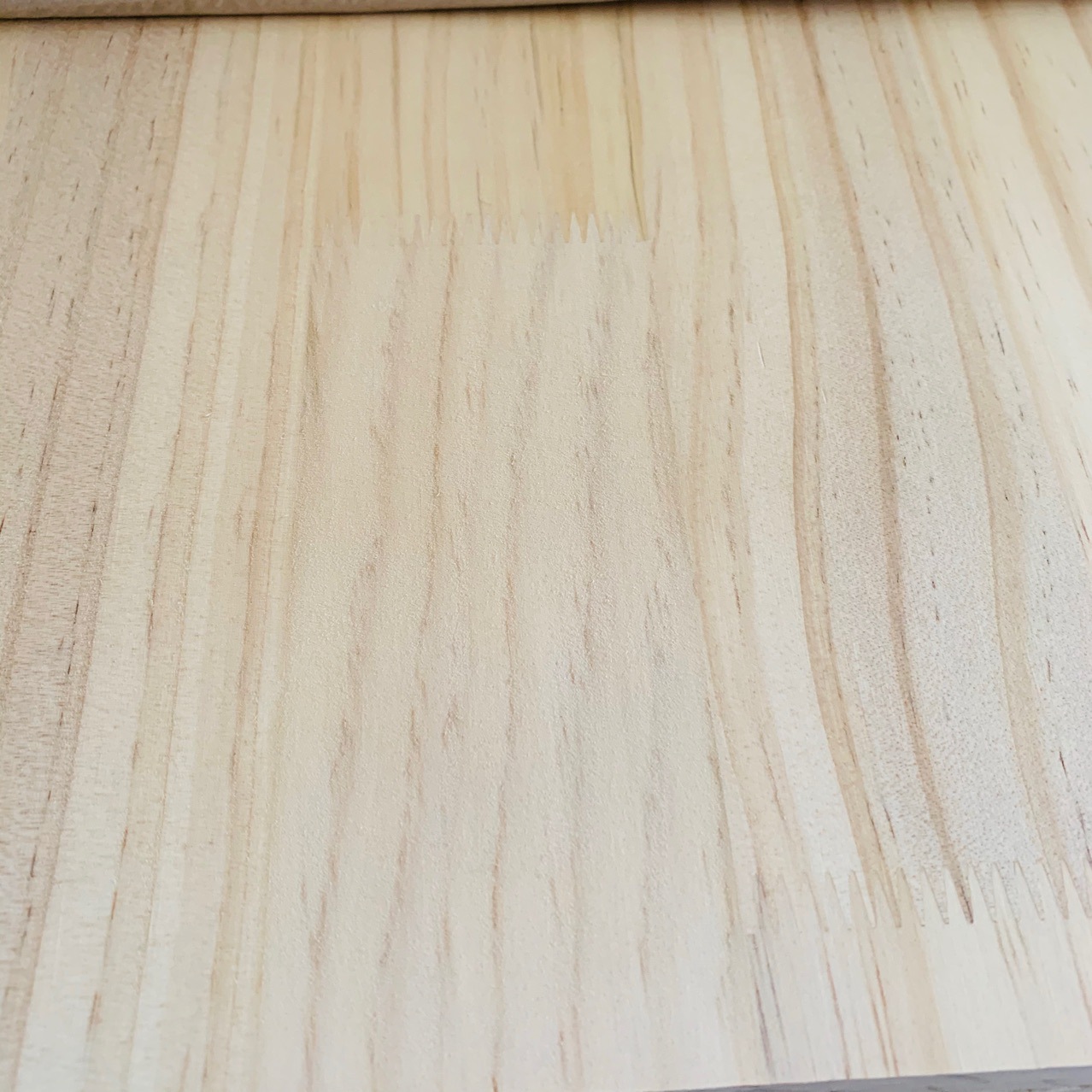 Source manufacturers pine wood solid wood radiation pine finger plate laminated New Zealand Pine plate