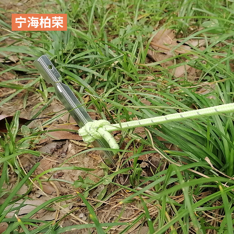 Manufacturers selling outdoor ground nails aluminum alloy ground nails triangular ground nails are not affected with moisture long-term supply