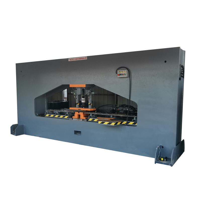 Stainless steel CNC punching machine manufacturers produce multifunctional hydraulic automatic cutting punching machine punching shearing machine