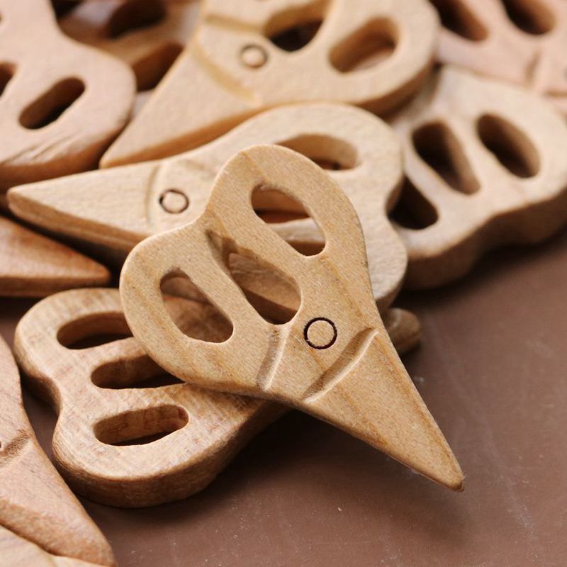 Light Peach Wood Carving Sword Ax Small Scissors Tiger Head Shoe Comb Accessories with Beads Wooden Broom Manufacturer Wholesale