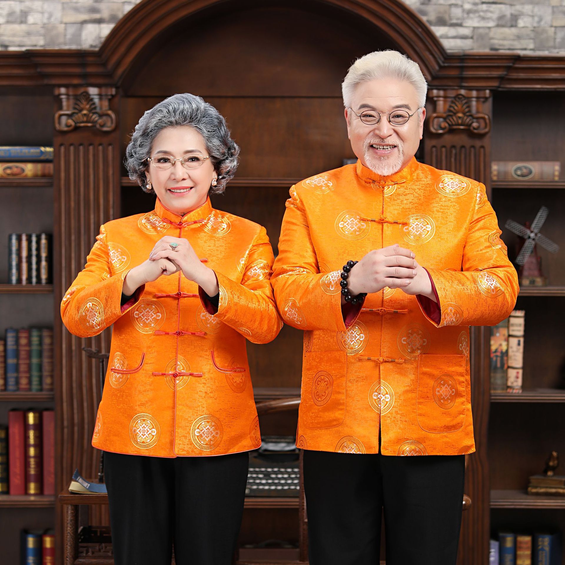 Autumn and Winter 2831 middle-aged and elderly couple clothes factory wholesale men's and women's long-sleeved birthday birthday Venus Tang suit