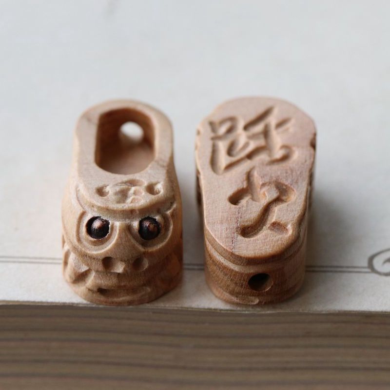 Light Peach Wood Carving Sword Ax Small Scissors Tiger Head Shoe Comb Accessories with Beads Wooden Broom Manufacturer Wholesale