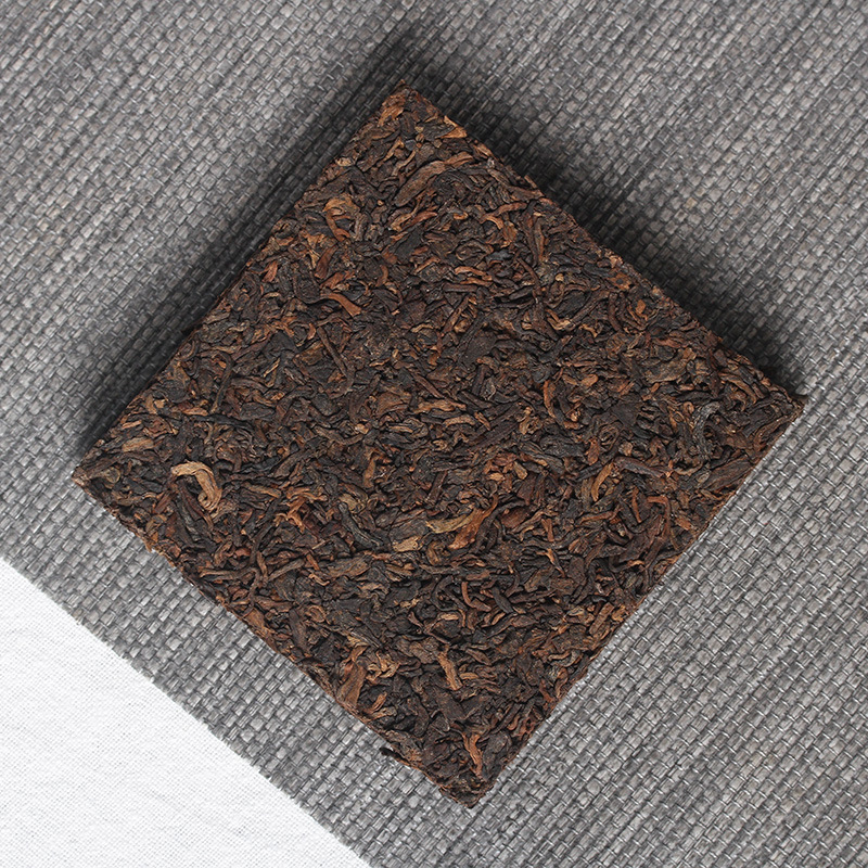 Wholesale Yunnan Pu'er Tea 2020 Yunnan square brick Pu'er cooked tea 100g factory direct sales