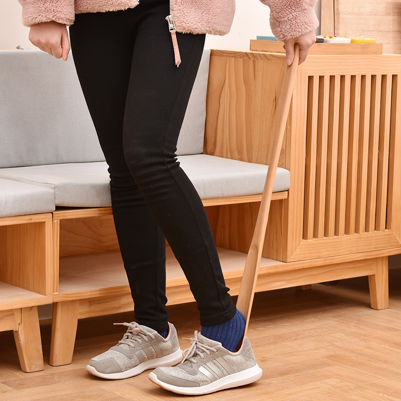 Factory Wooden Shoehorn Pregnant Women and the Elderly Shoe Lift Lazy Shoe Wear Long Handle Household Shoe Rack Long Shoe Puller