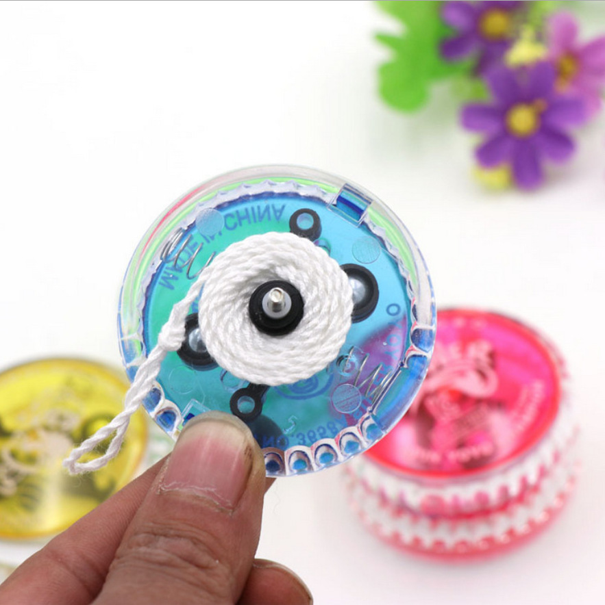 Children's cartoon luminous yo-yo with rope cable yo-yo plastic yoyo ball creative prize toy for elementary school students