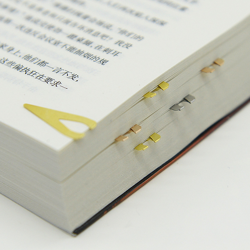 Sgerton metal hollow heart-shaped bookmark positioning label three-color manufacturers wholesale patent creative business products